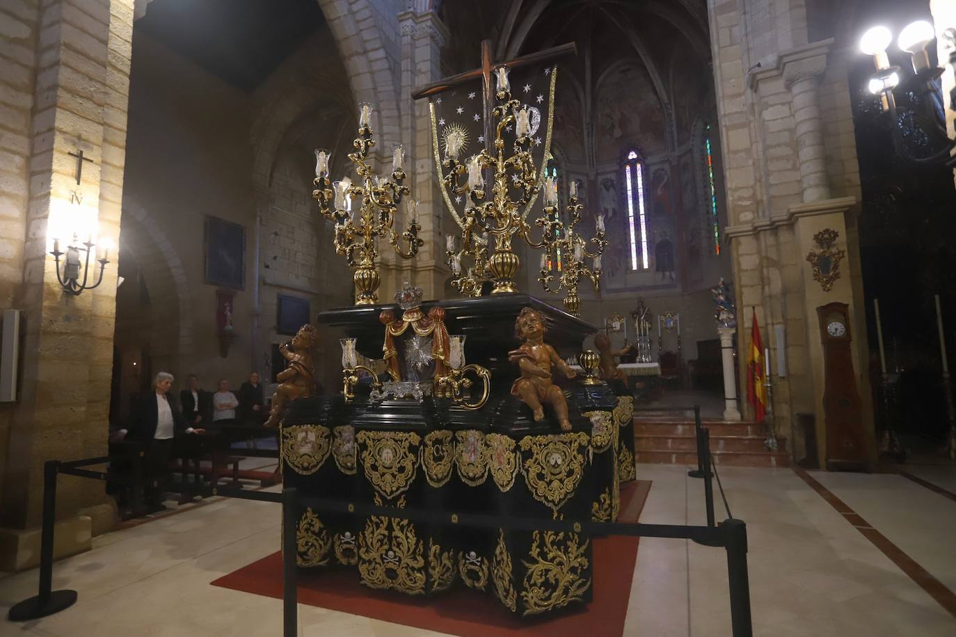 Los nuevos faldones del paso del Cristo de Ánimas de Córdoba, en imágenes