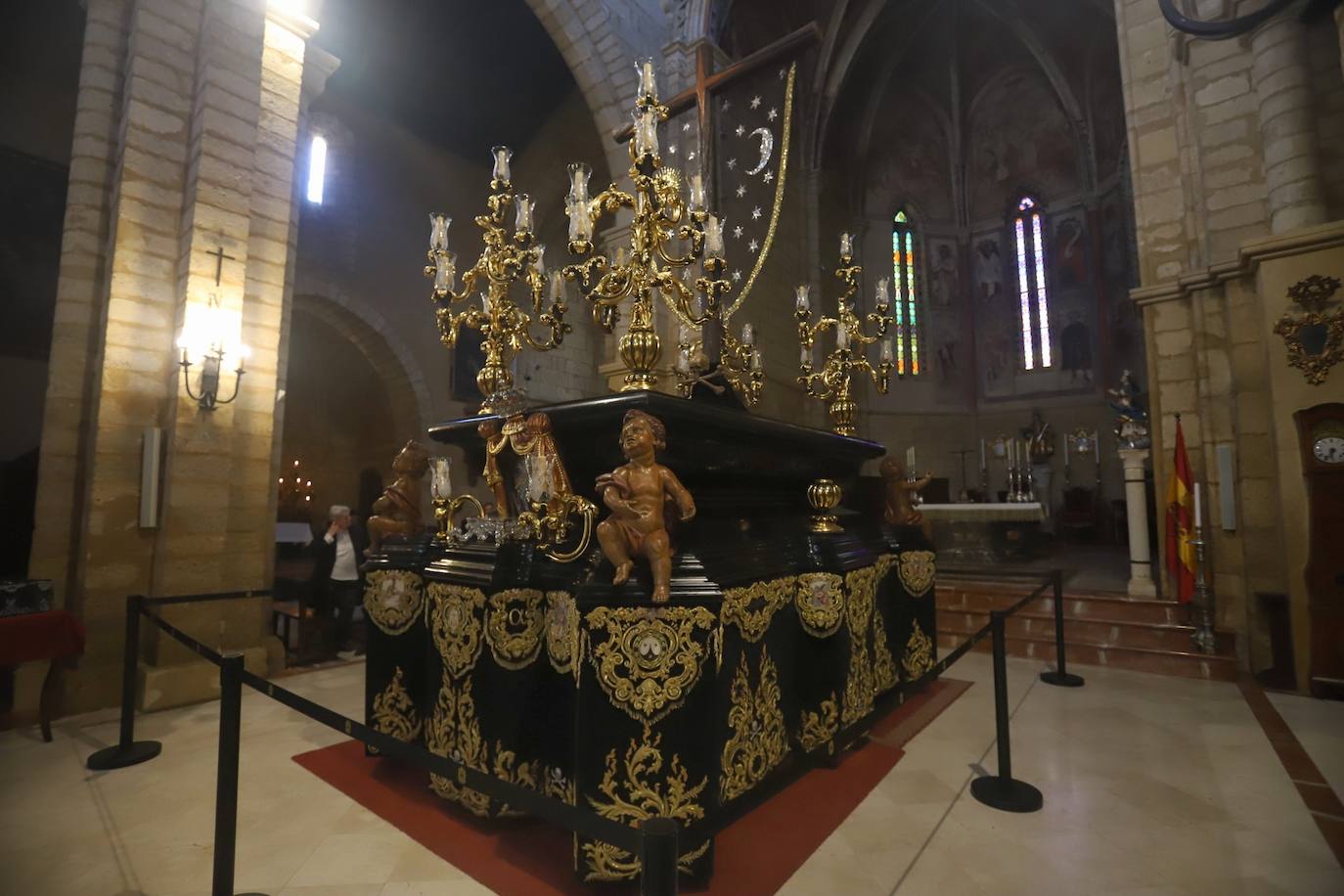 Los nuevos faldones del paso del Cristo de Ánimas de Córdoba, en imágenes
