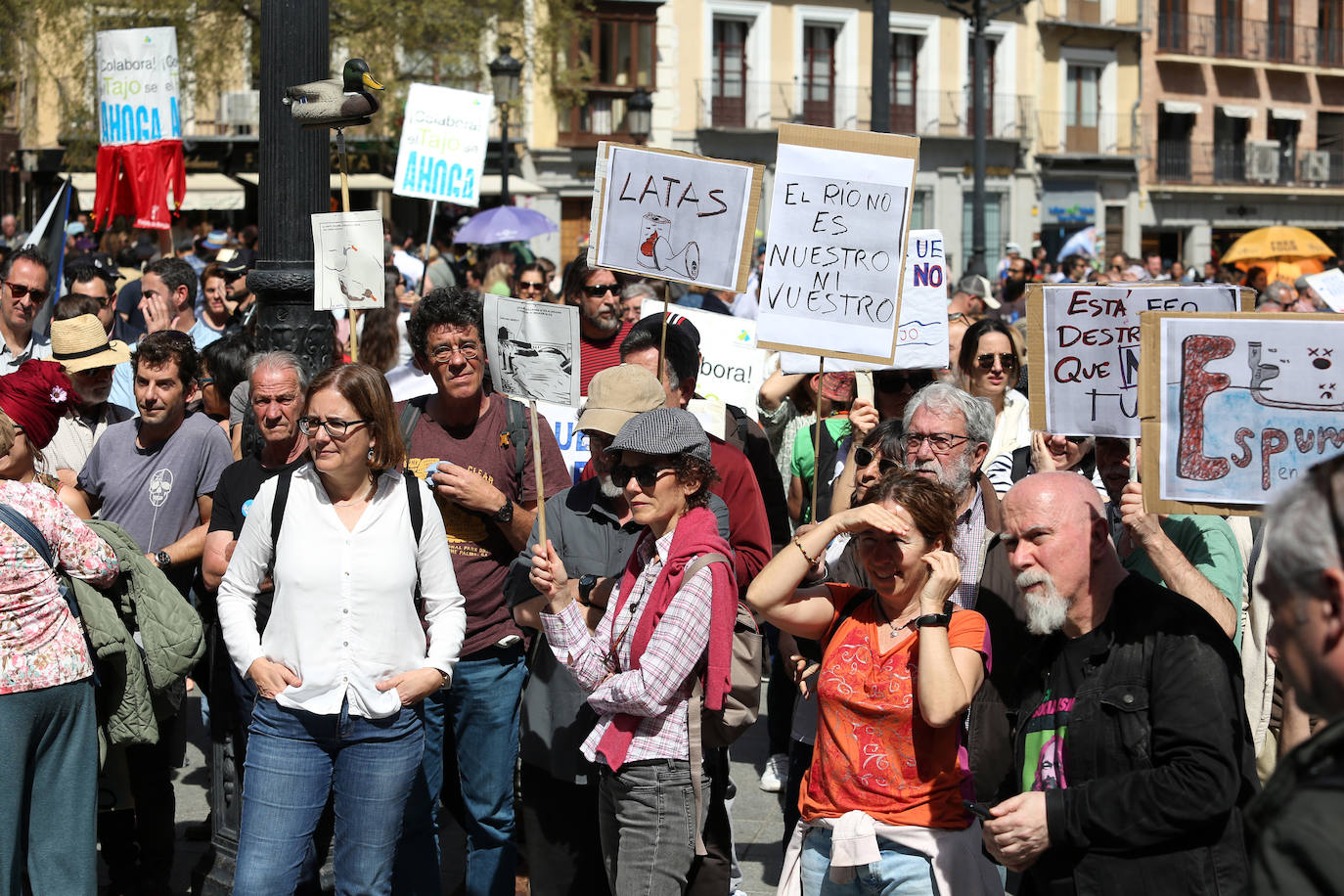 El éxito de la manifestación de Toledo en defensa del Tajo, en imágenes