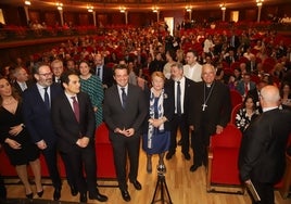 El pregón de Semana Santa de Francisco Román en el Gran Teatro de Córdoba, en imágenes