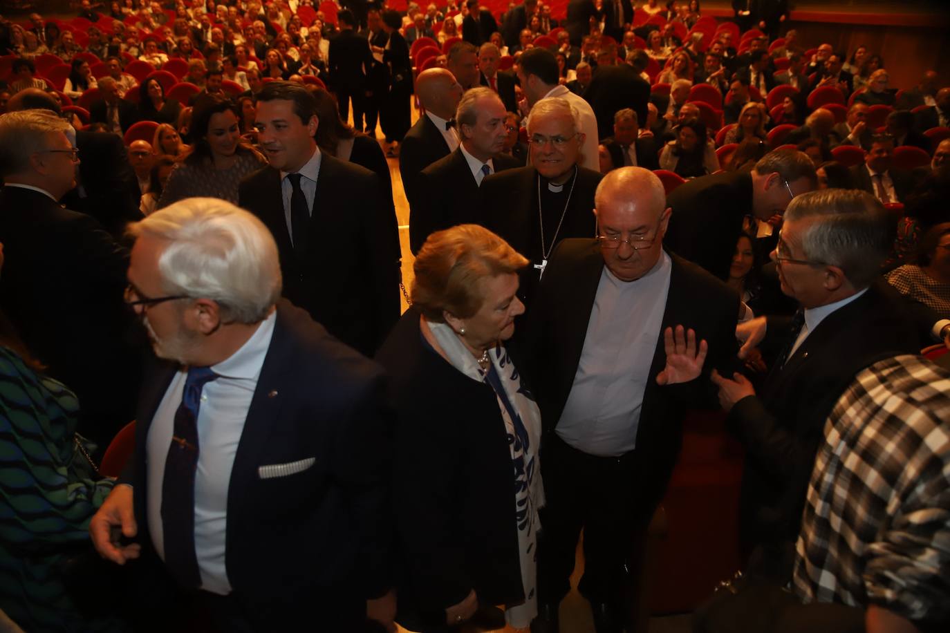 El pregón de Semana Santa de Francisco Román en el Gran Teatro de Córdoba, en imágenes