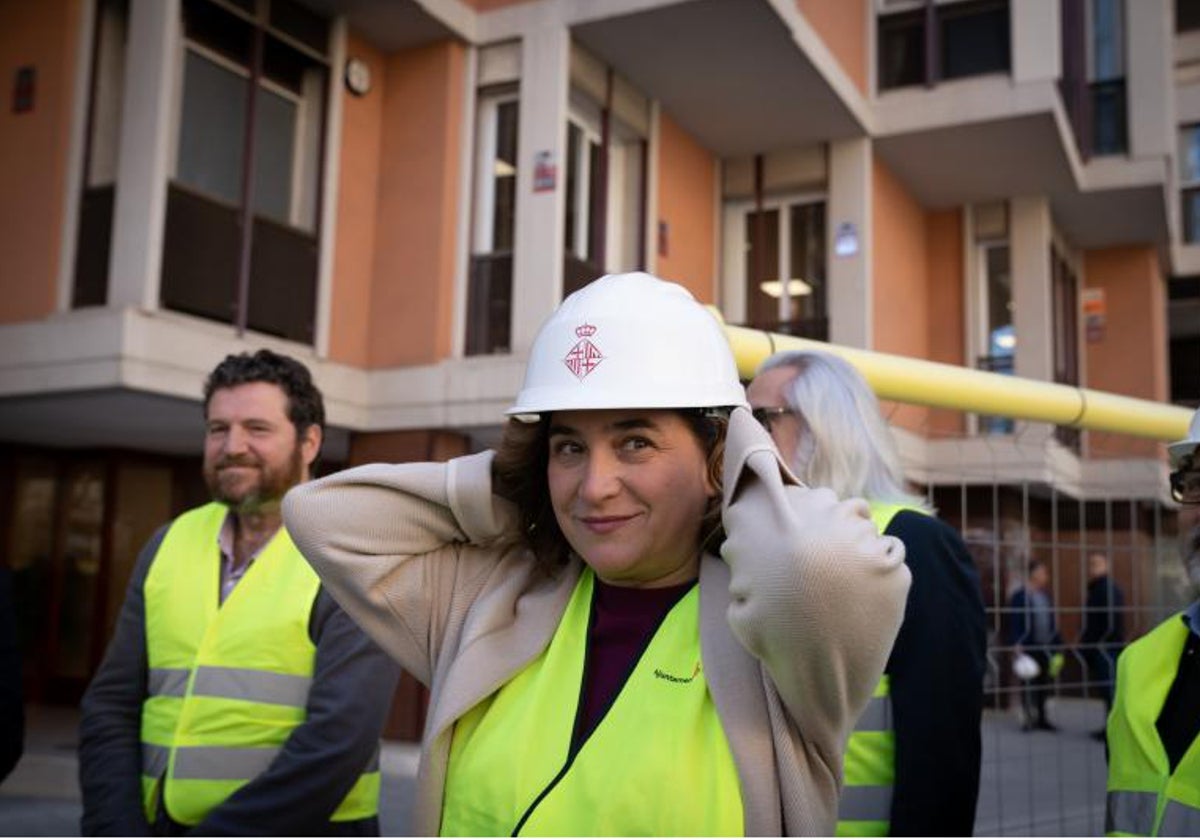 Ada Colau, esta semana durante una visita a las obras del tranvía