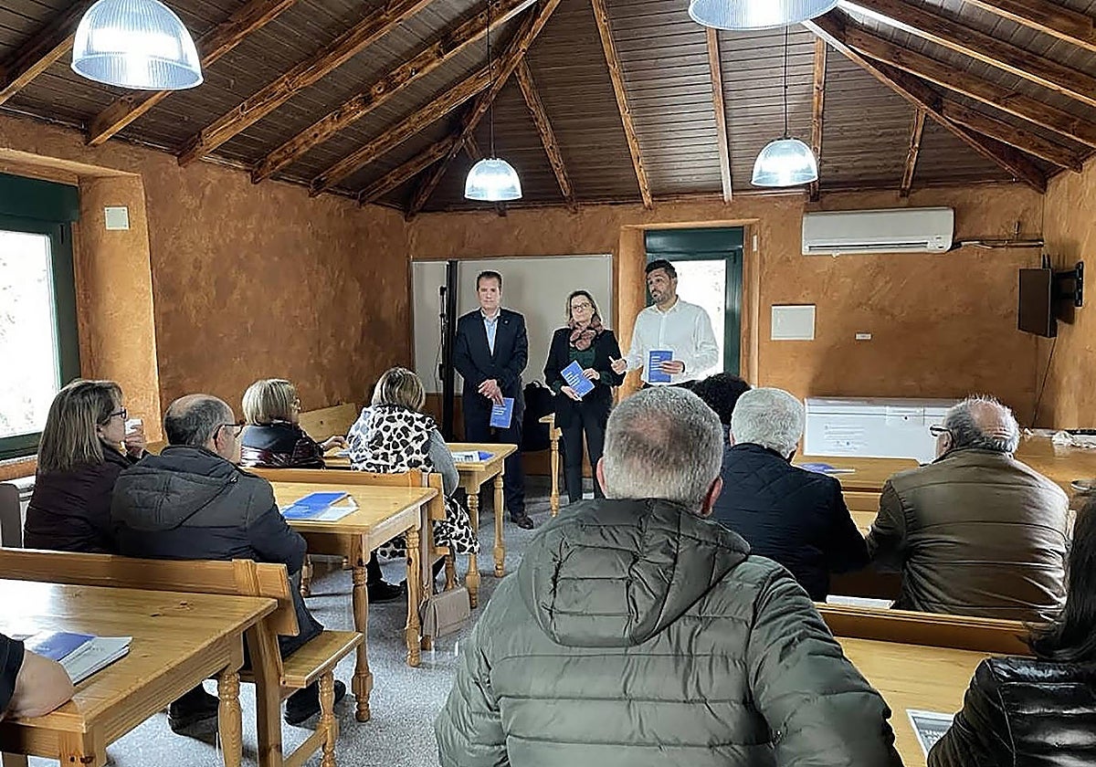 Formación de Abanca en Tricastela, Lugo