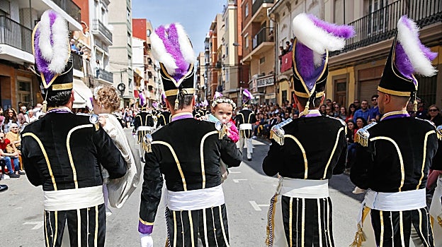 Imagen de una de las cofradías de Granaderos de la Semana Santa Marinera de Valencia