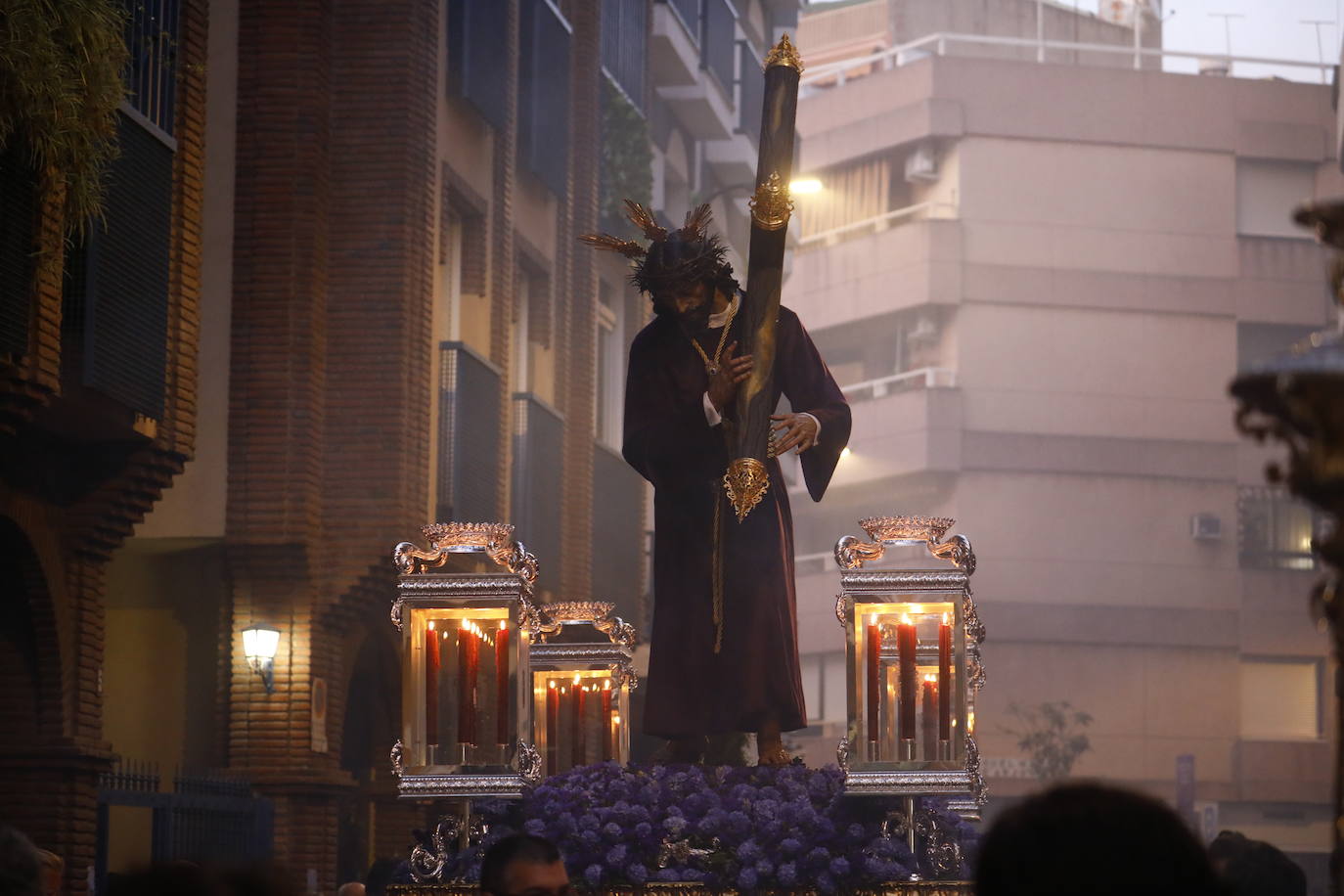 El vía crucis del Señor del Soberano Poder en Córdoba, en imágenes