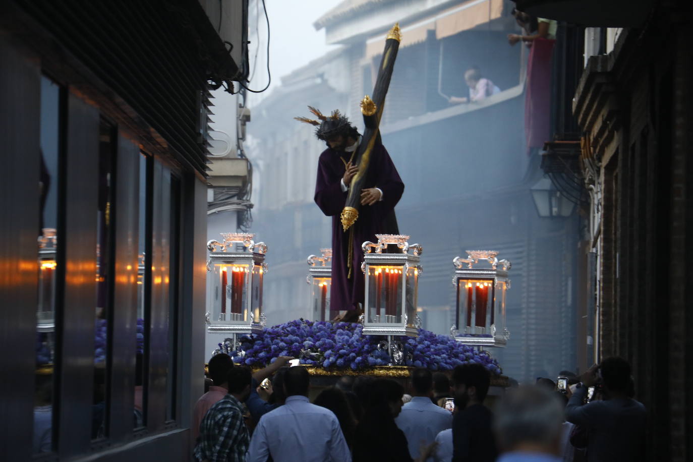 El vía crucis del Señor del Soberano Poder en Córdoba, en imágenes