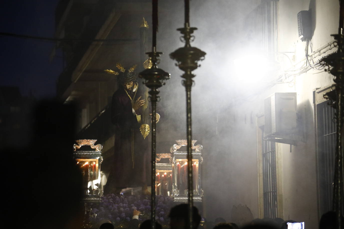 El vía crucis del Señor del Soberano Poder en Córdoba, en imágenes
