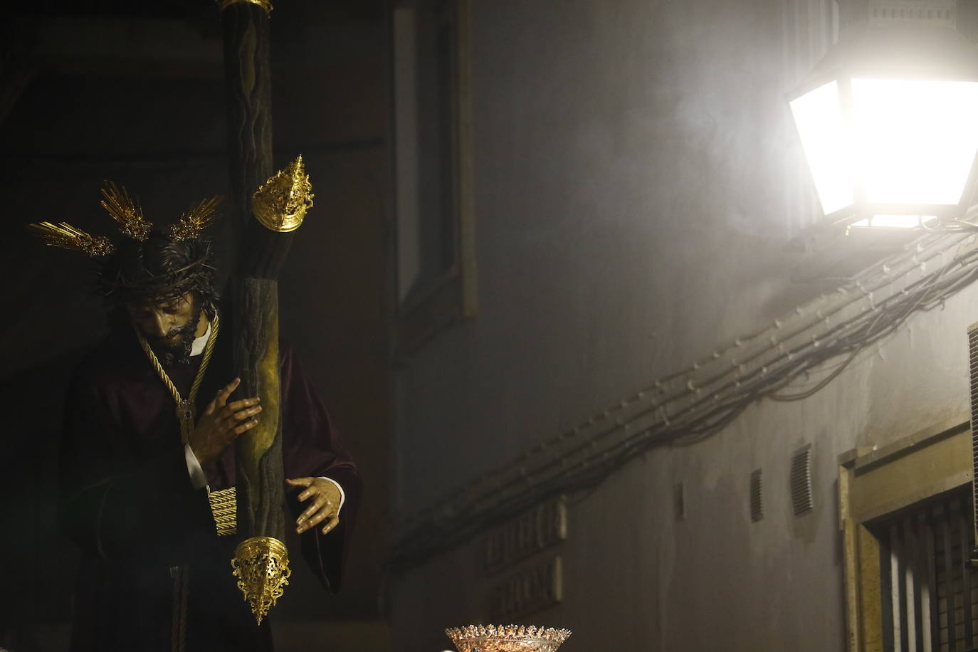 El vía crucis del Señor del Soberano Poder en Córdoba, en imágenes