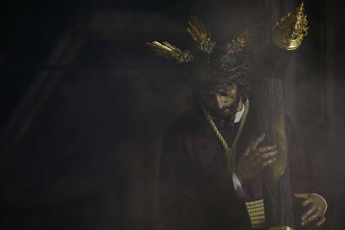 El vía crucis del Señor del Soberano Poder en Córdoba, en imágenes