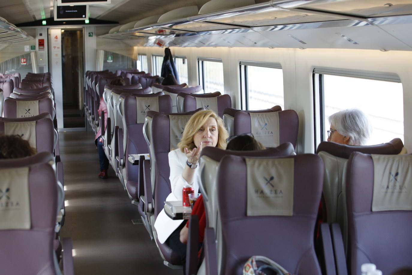 El viaje inaugural de las &#039;flechas rojas&#039; de Iryo desde Córdoba, en imágenes