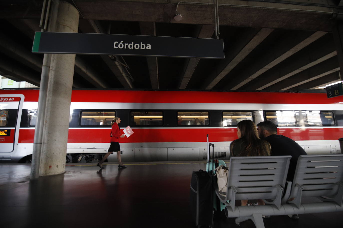 El viaje inaugural de las &#039;flechas rojas&#039; de Iryo desde Córdoba, en imágenes