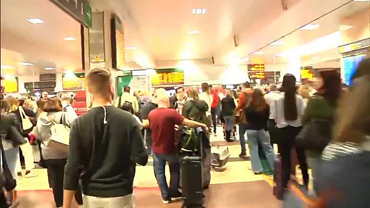 Una avería suspende la circulación de trenes de alta velocidad en Chamartín en plena operación salida de Semana Santa
