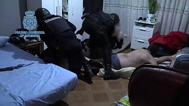 La Policía Nacional arresta a dos miembros de una banda georgiana afincada en Madrid experta en robar en casas