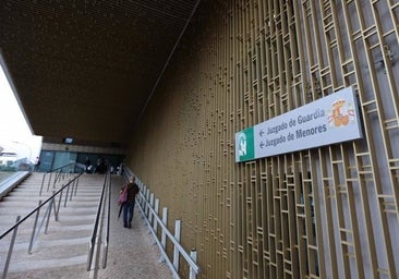 La bebé maltratada por sus padres recibe el alta en el hospital y se encuentra con una familia de acogida