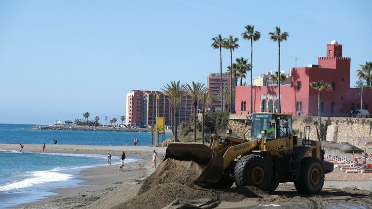 El retraso en el arreglo de las playas de Andalucía lastra la Semana Santa