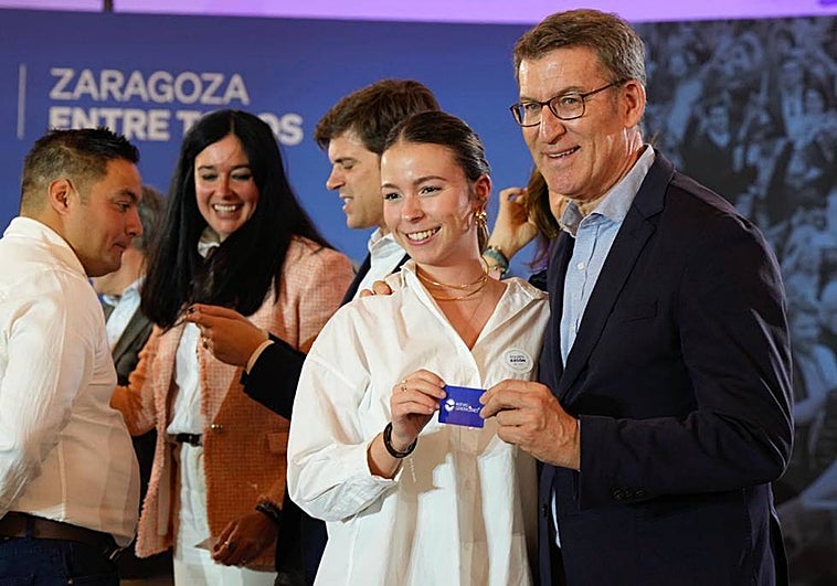 Feijóo ensancha al PP en su año I pero no restaura los puentes con La Moncloa