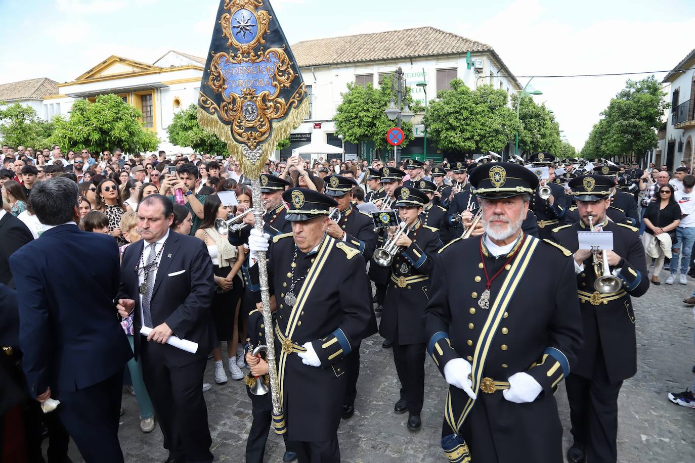 La procesión de la Presentación al Pueblo el Sábado de Pasión de Córdoba, en imágenes