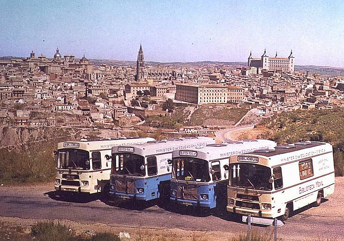 Los primeros bibliobuses se pusieron en marcha en los años 70 en Toledo y Albacete