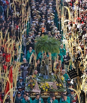Imagen secundaria 2 - Procesiones de 'La Borriquilla' en Burgos (imagen grande) y Valladolid
