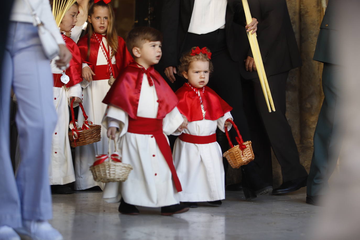 La esperada salida de la Entrada Triunfal el Domingo de Ramos de Córdoba, en imágenes