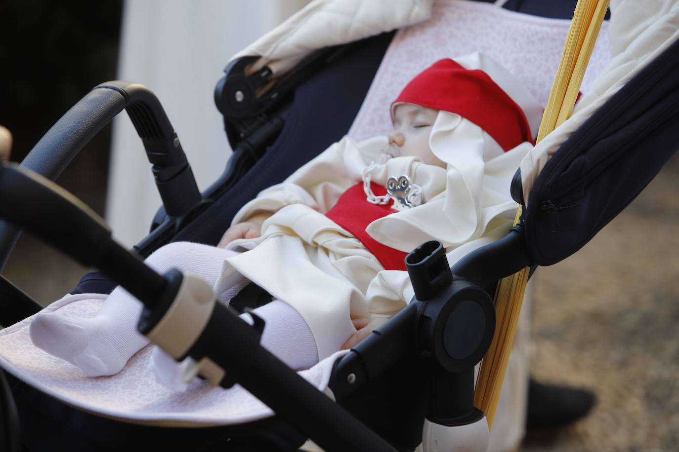 La esperada salida de la Entrada Triunfal el Domingo de Ramos de Córdoba, en imágenes