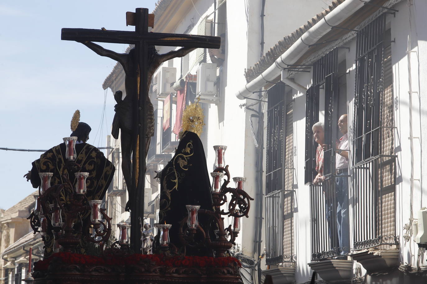 El multitudinario desfile de las Penas de Santiago de Córdoba el Domingo de Ramos, en imágenes