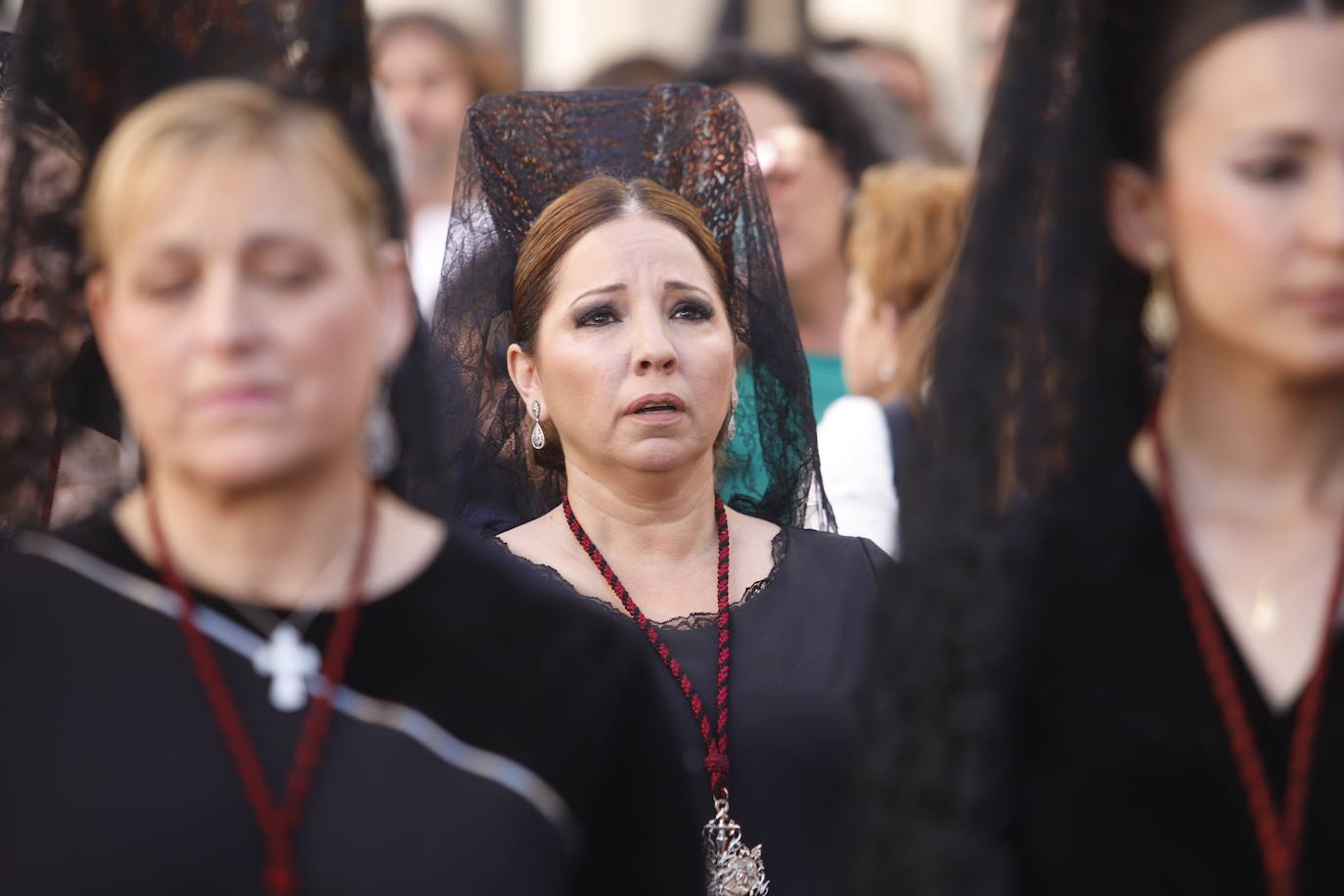 El multitudinario desfile de las Penas de Santiago de Córdoba el Domingo de Ramos, en imágenes