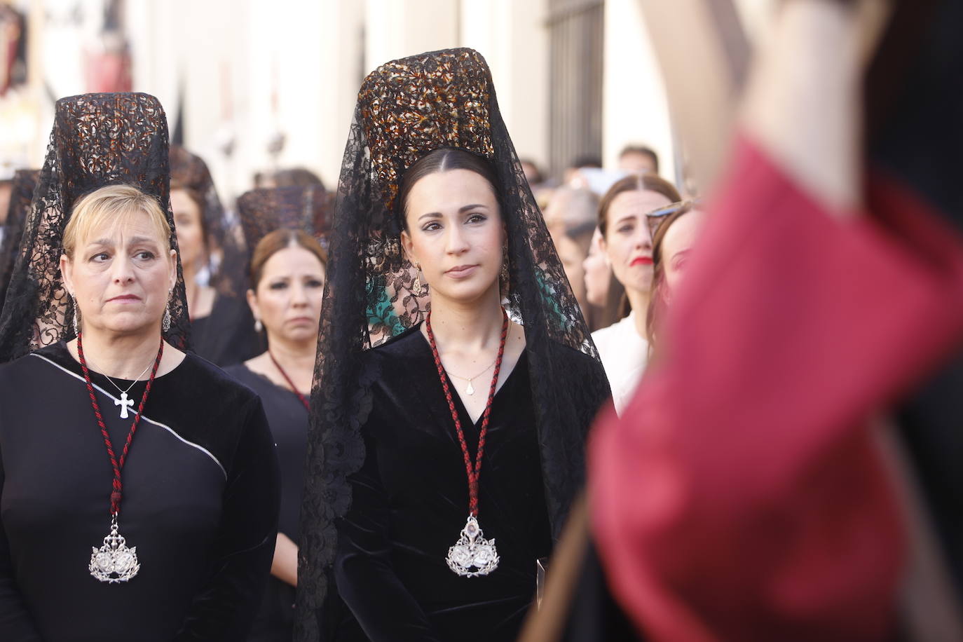 El multitudinario desfile de las Penas de Santiago de Córdoba el Domingo de Ramos, en imágenes