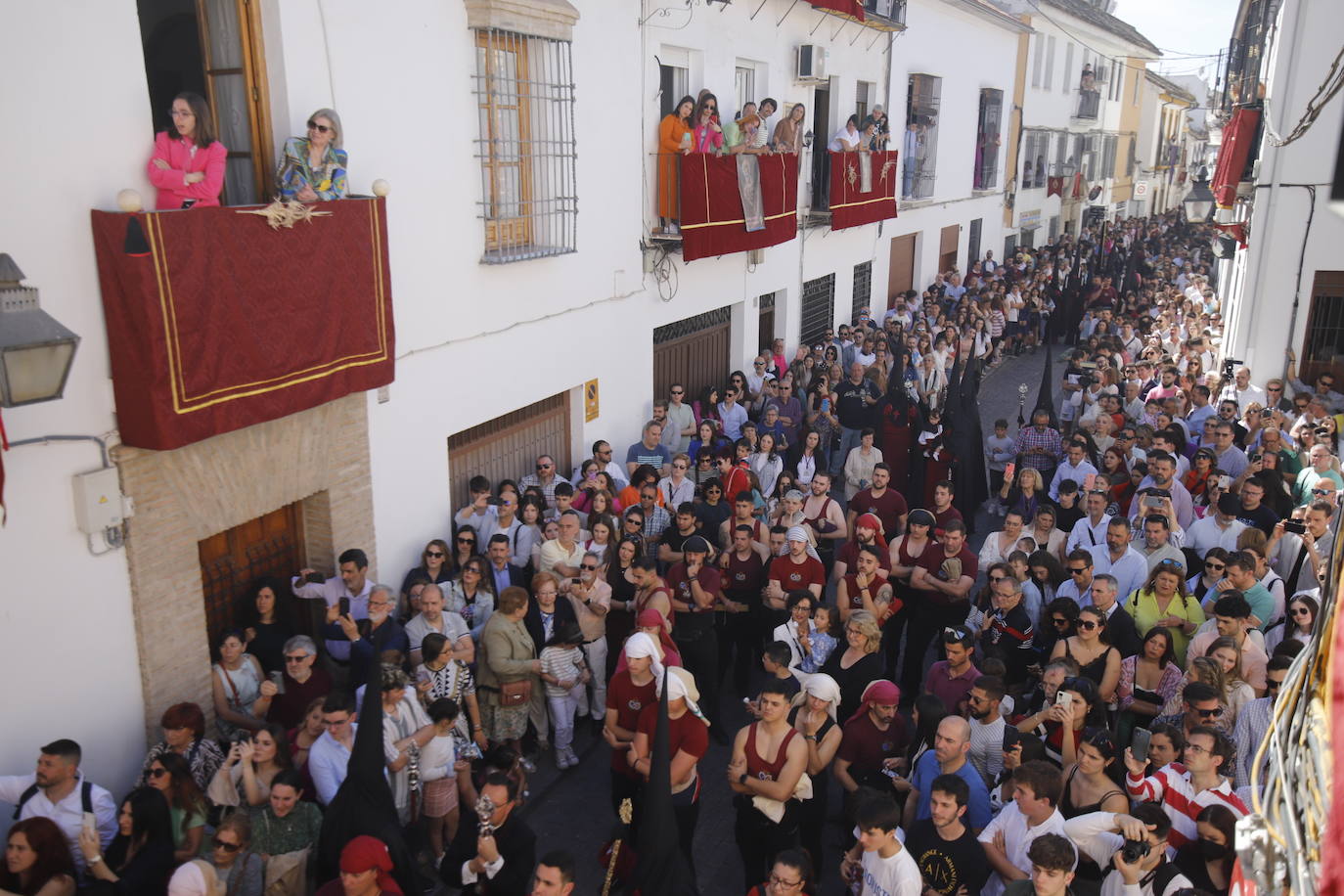 El multitudinario desfile de las Penas de Santiago de Córdoba el Domingo de Ramos, en imágenes