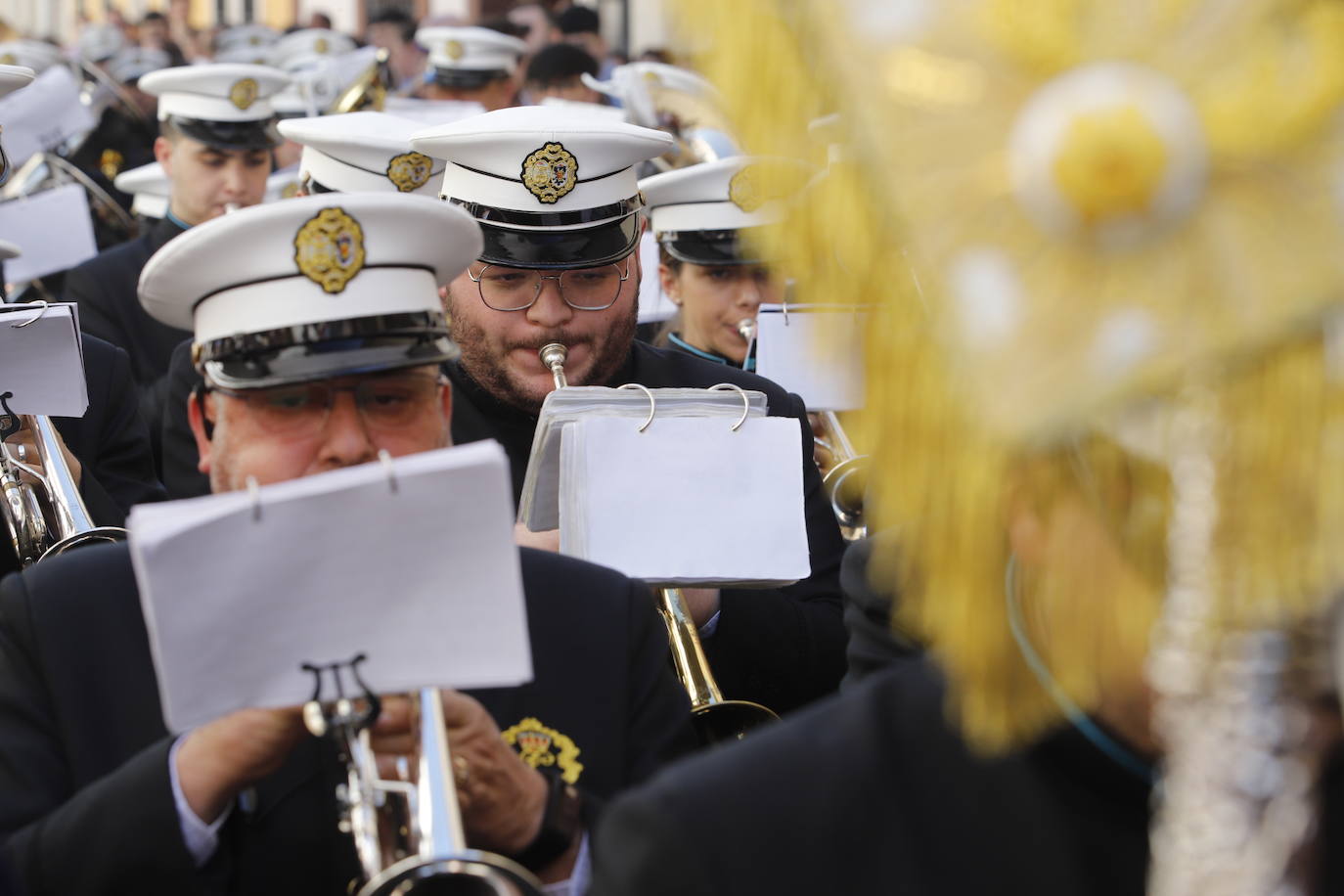 El multitudinario desfile de las Penas de Santiago de Córdoba el Domingo de Ramos, en imágenes