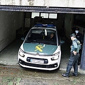 La Guardia Civil busca a los ocupantes de un coche que cayó al río tras atropellar a un hombre