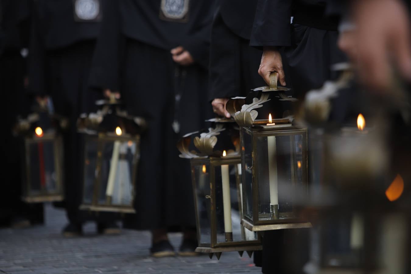La escalofriante procesión de Remedio de Ánimas en el Lunes Santo de Córdoba