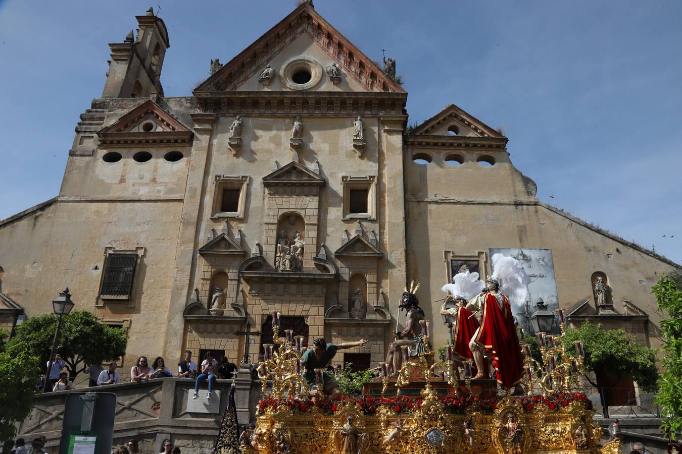 Fotos |Lunes Santo: la luminosa hermandad de la Merced, en imágenes