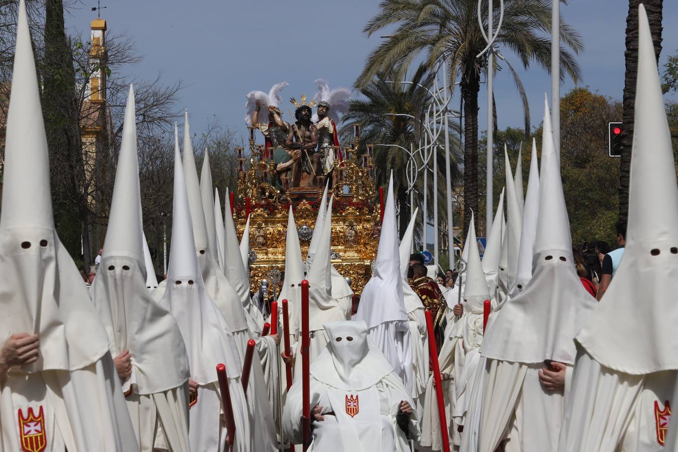 Fotos |Lunes Santo: la luminosa hermandad de la Merced, en imágenes