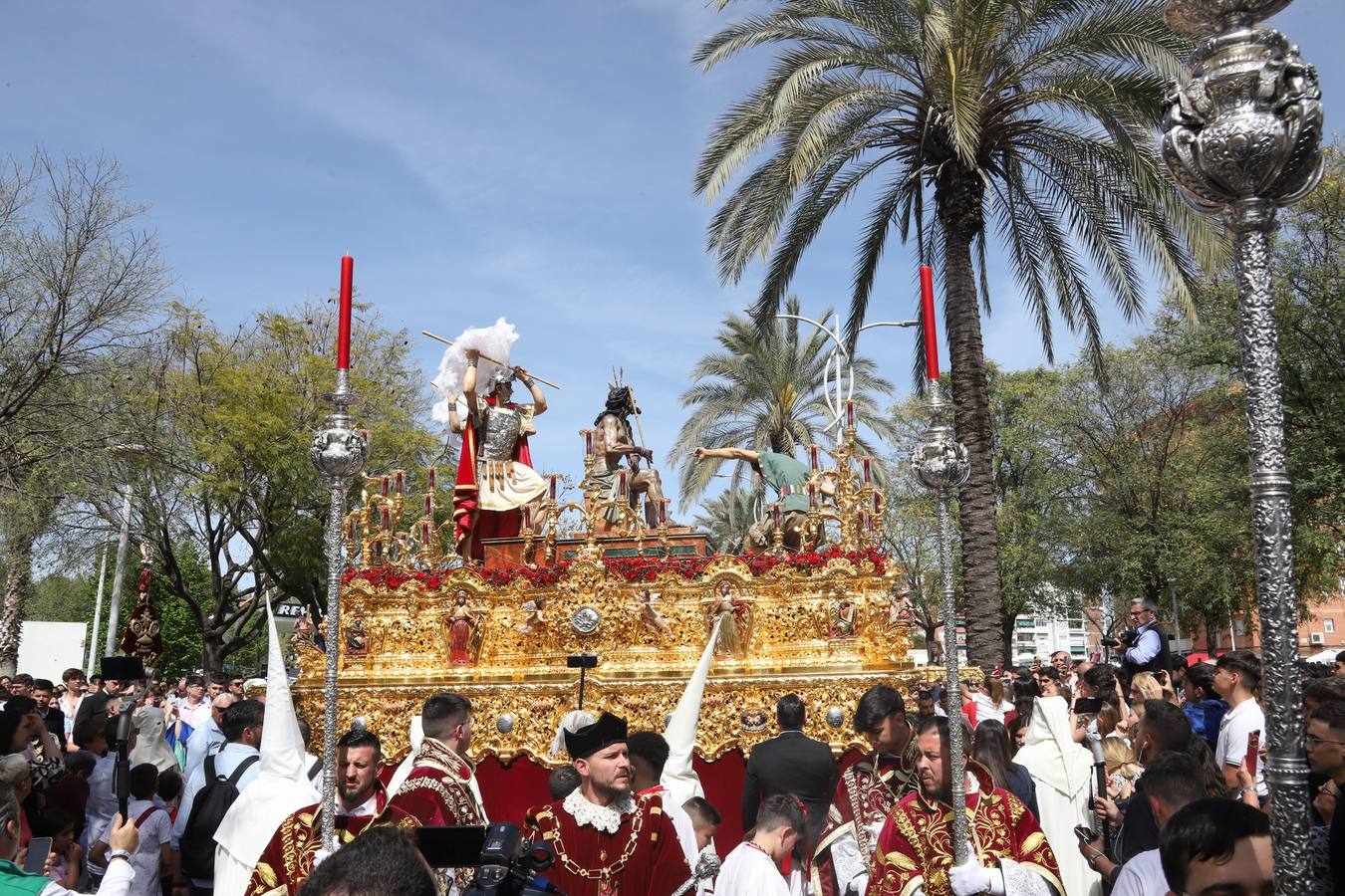 Fotos |Lunes Santo: la luminosa hermandad de la Merced, en imágenes