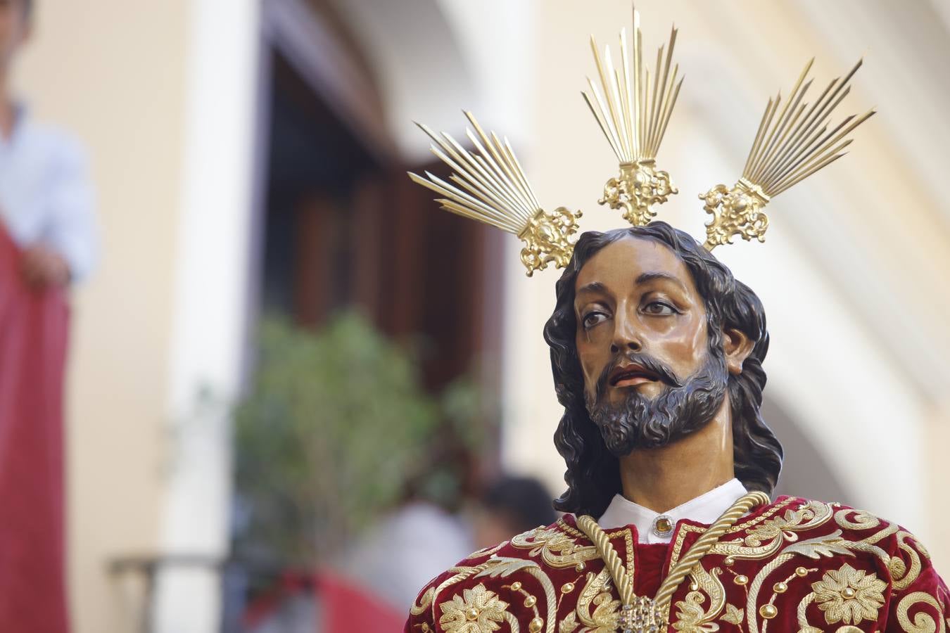 La elegante procesión de La Sentencia en el Lunes Santo de Córdoba, en imágenes