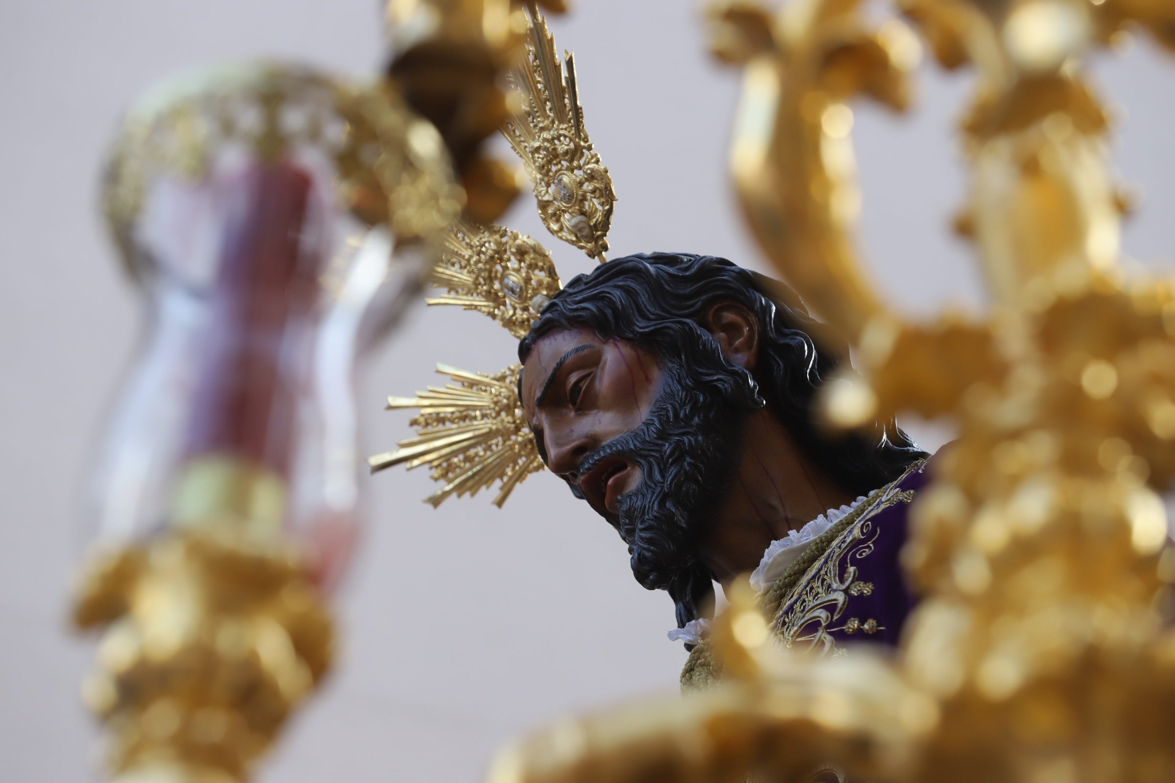 El clacisismo del Císter en la multitud de Capuchinos por el Martes Santo de Córdoba