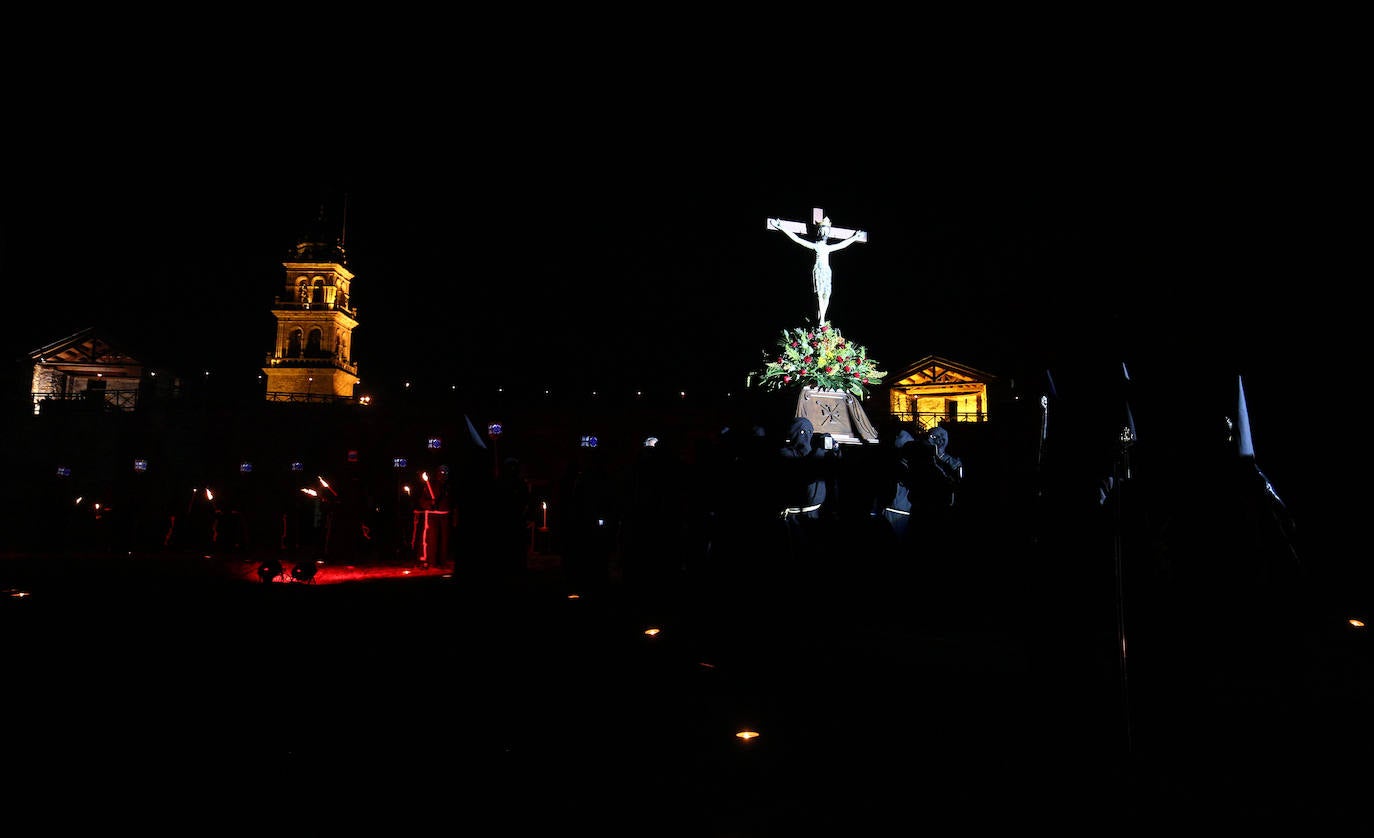 El Cristo de los Templarios vuelve al Castillo de Ponferrada