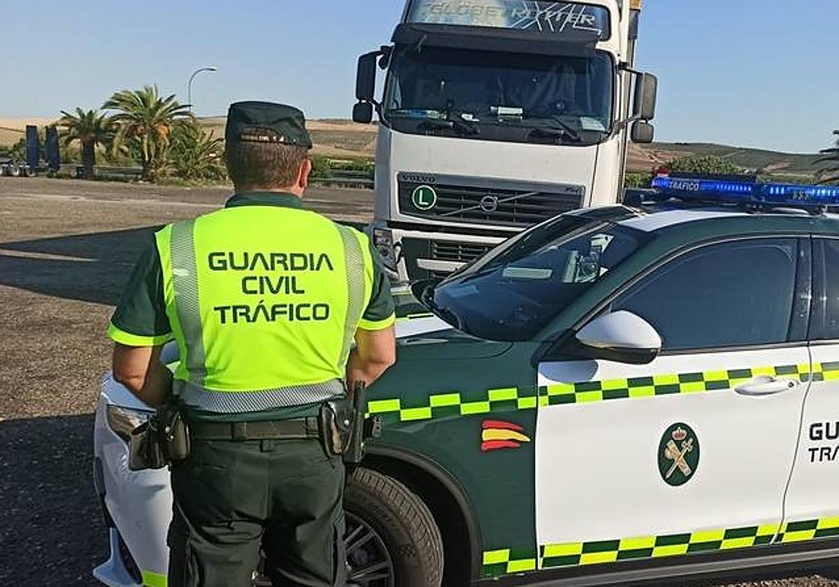 Un guardia civil de tráfico