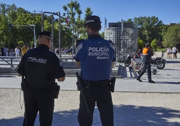 Una pareja se va de fiesta, deja a tres bebés con su hija de 13 años y le dan una paliza al volver borrachos a casa