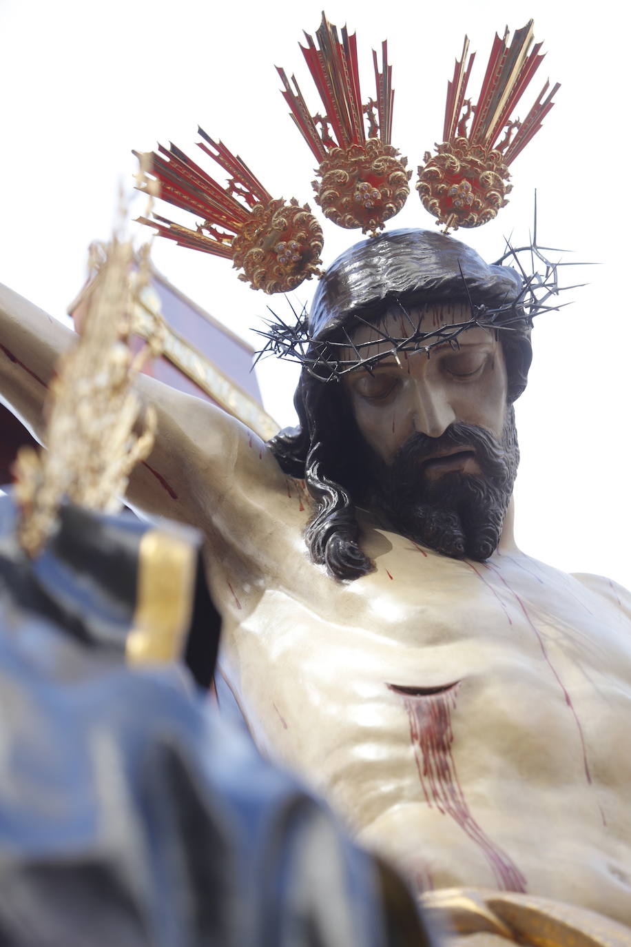 La identidad estética de la Caridad en su estación de penitencia, en imágenes