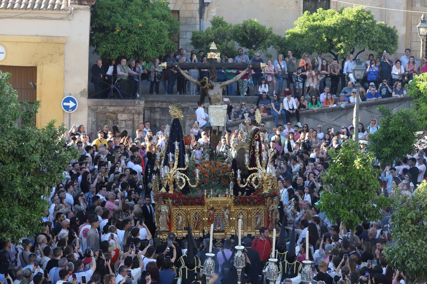 En imágenes, devoción honda al Cristo de Gracia