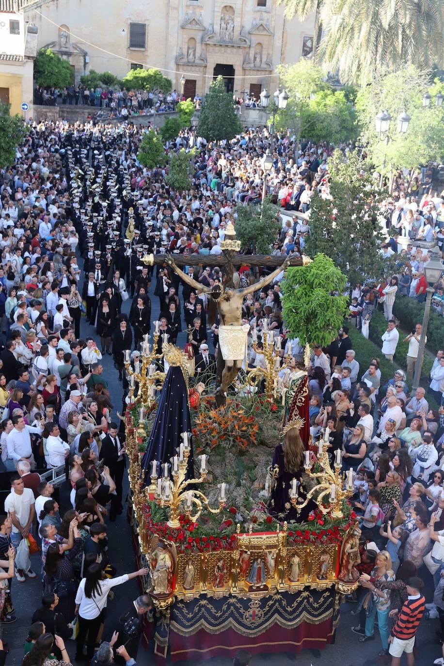 En imágenes, devoción honda al Cristo de Gracia