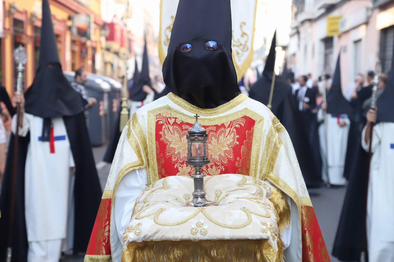 En imágenes, devoción honda al Cristo de Gracia