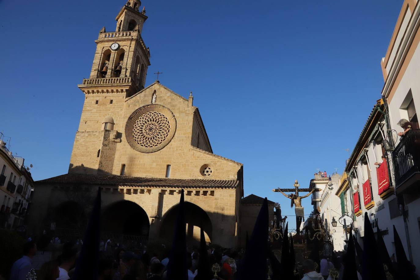 En imágenes, devoción honda al Cristo de Gracia