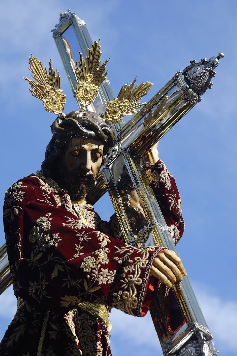 La solemnidad del Nazareno en su salida, en imágenes