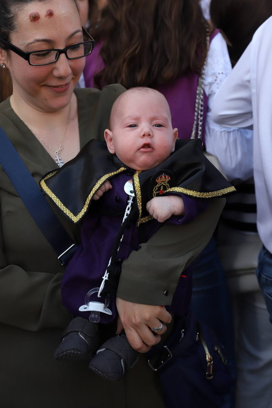 Las estampas del peso de los siglos en el Caído