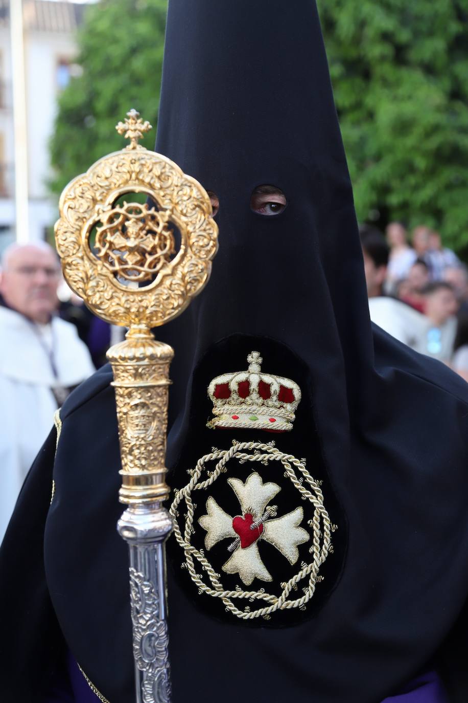 Las estampas del peso de los siglos en el Caído