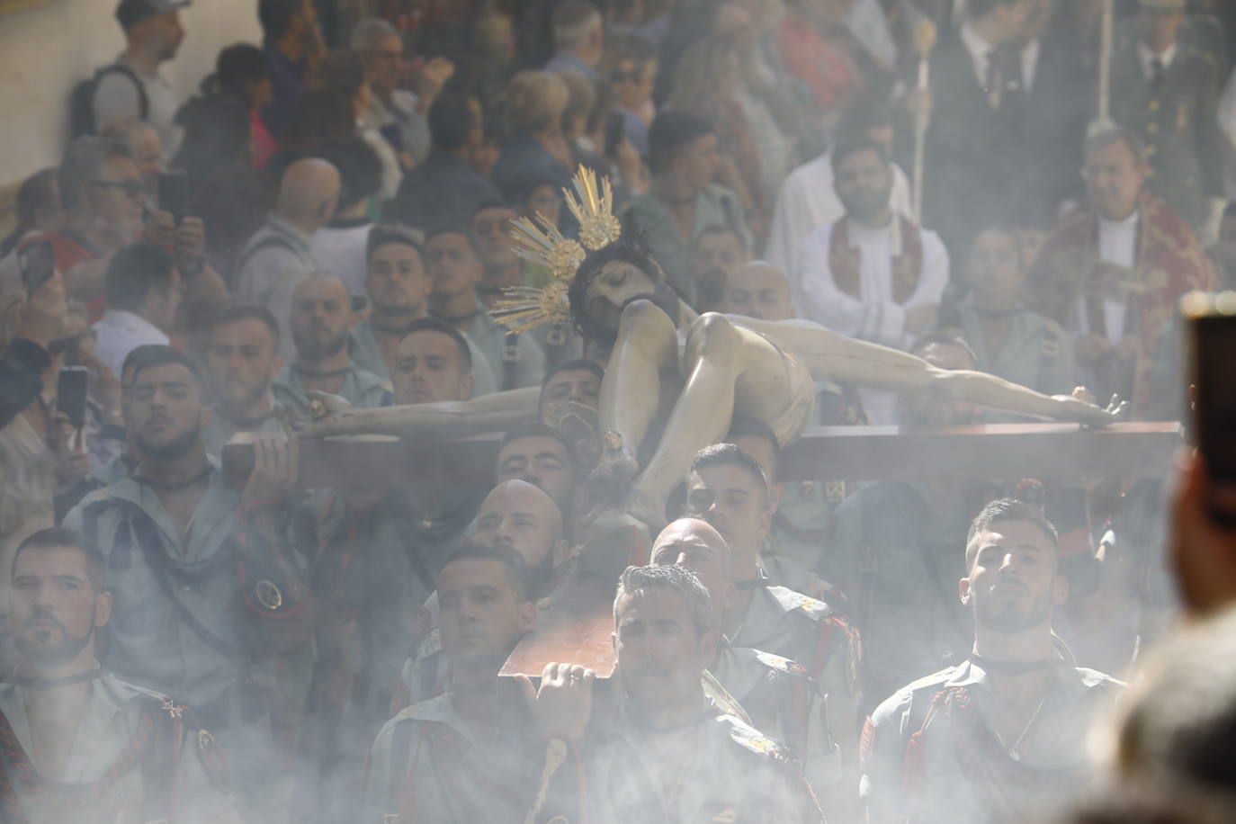 Semana Santa de Córdoba 2023 | El esperado vía crucis del Señor de la Caridad, en imágenes