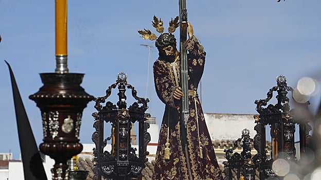Jesús Nazareno, con sus nuevos faroles